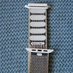 Apple x Nike Sport Loop Band (Black/Cream, 45mm) – Great Condition!